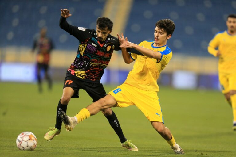 السباق للوصول إلى مربع الكبار يشهد منافسة مرتقبة بين الأندية