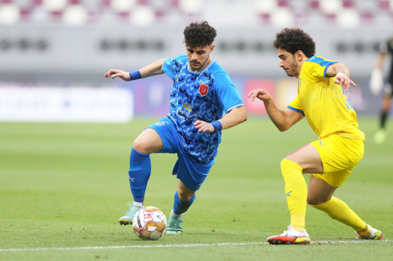 الغرافة يصطدم بالدحيل في قمة مواجهات الجولة الرابعة عشرة