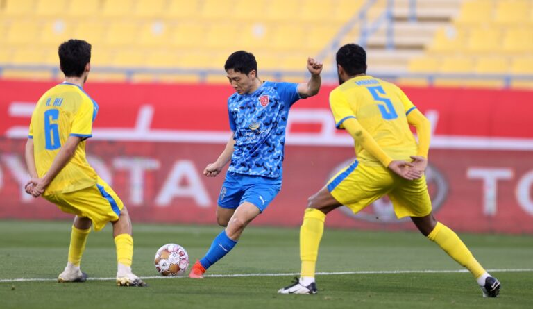 الدحيل يتخطى الغرافة برباعية ويصعد إلى الصدارة مؤقتاً