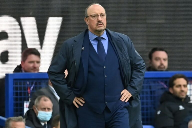 Rafael Benitez fired by Everton