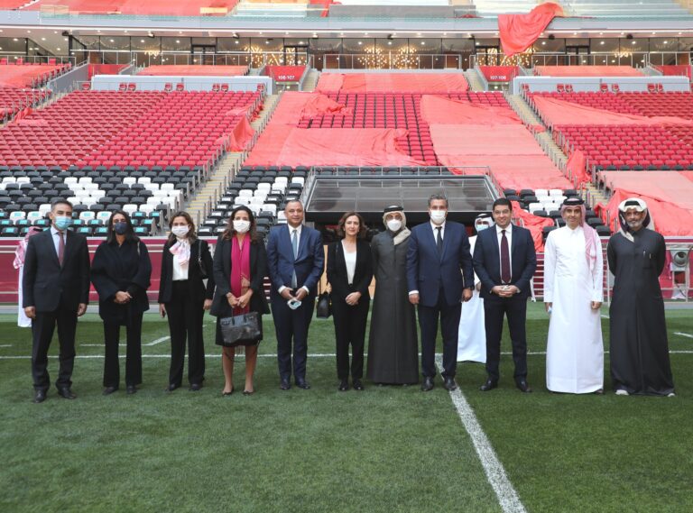 رئيس الحكومة المغربية يزور استاد البيت المونديالي