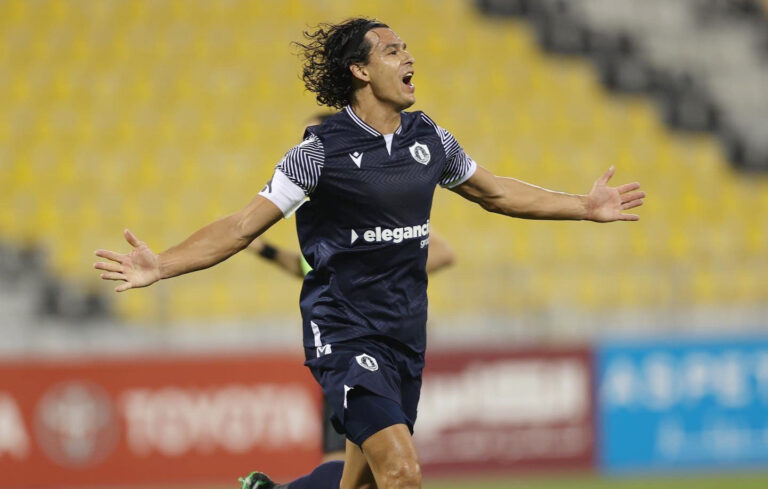 من هو أكثر لاعب سجل أهدافاً في شباك الحارس خليفة ؟