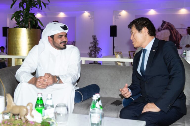 الشيخ جوعان بن حمد يجتمع مع رئيس الاتحاد الدولي للجمباز