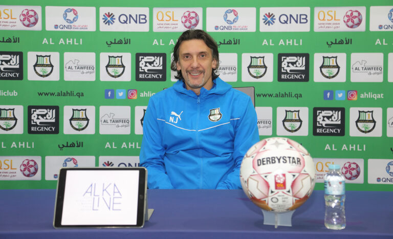 نيبوشا : الأهلي يركز على الخروج بالنقاط الكاملة أمام العربي