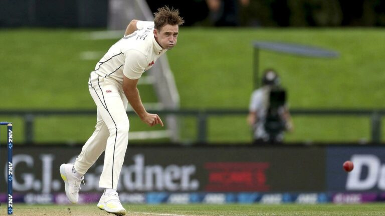 New Zealand crush South Africa to win first Test