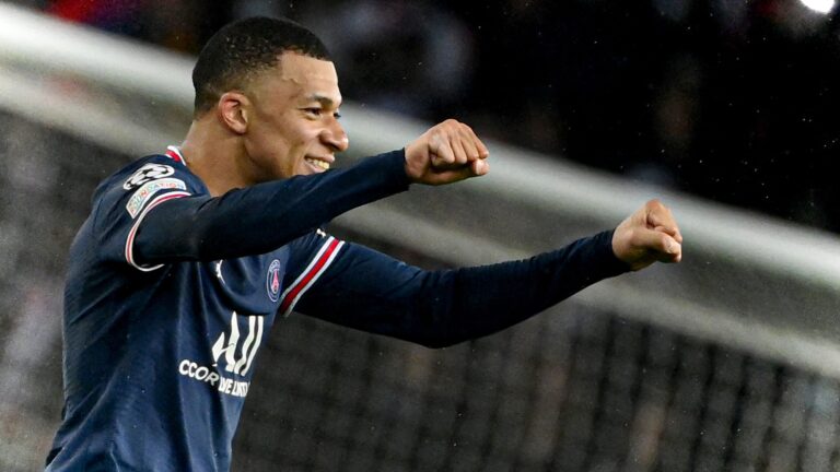 ‘Unstoppable’ Mbappe underlines value to PSG and leaves Messi in shade